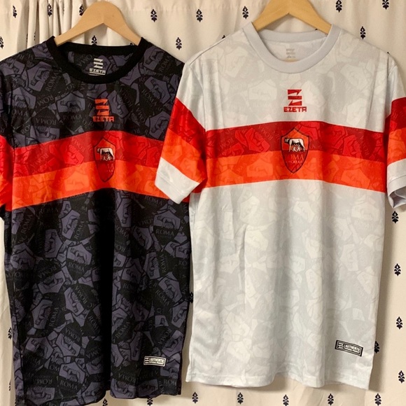 Pair of Roma 8 soccer jerseys - Picture 1 of 4